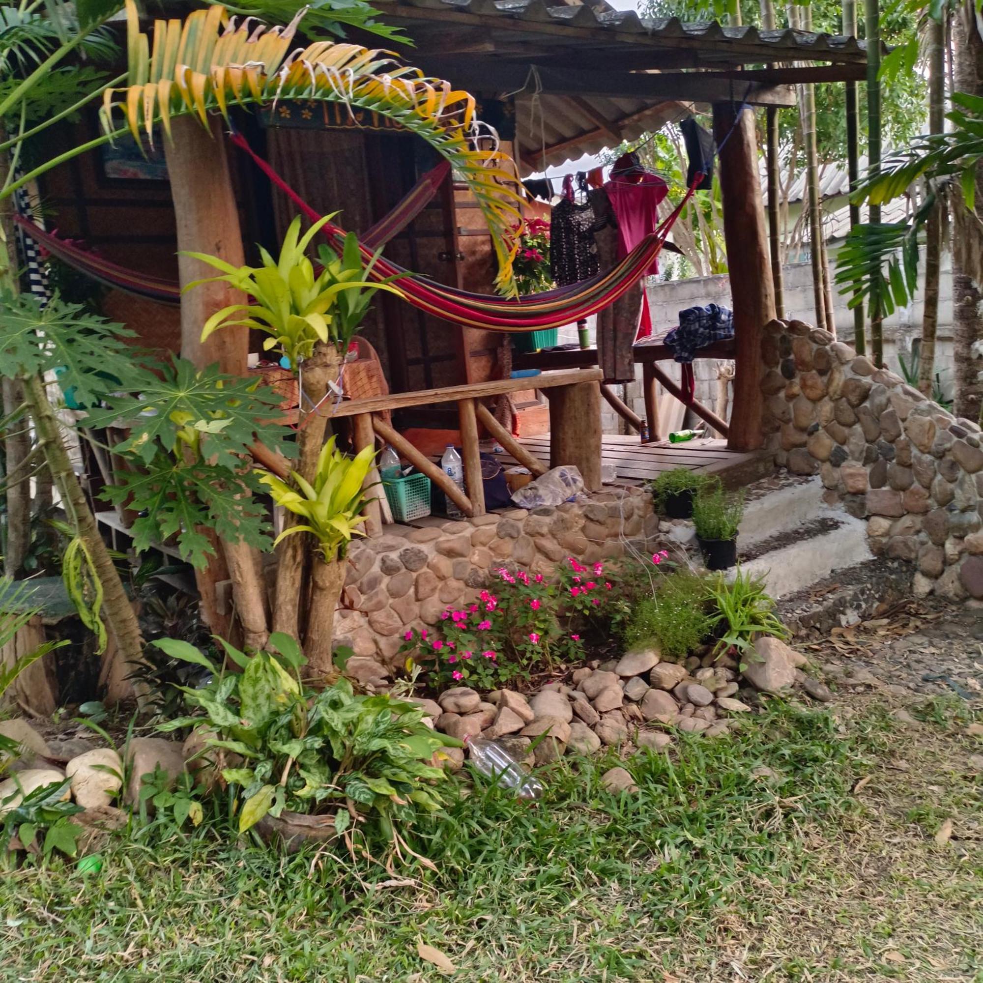 Sunny Tayai Hostel Pai Exterior foto