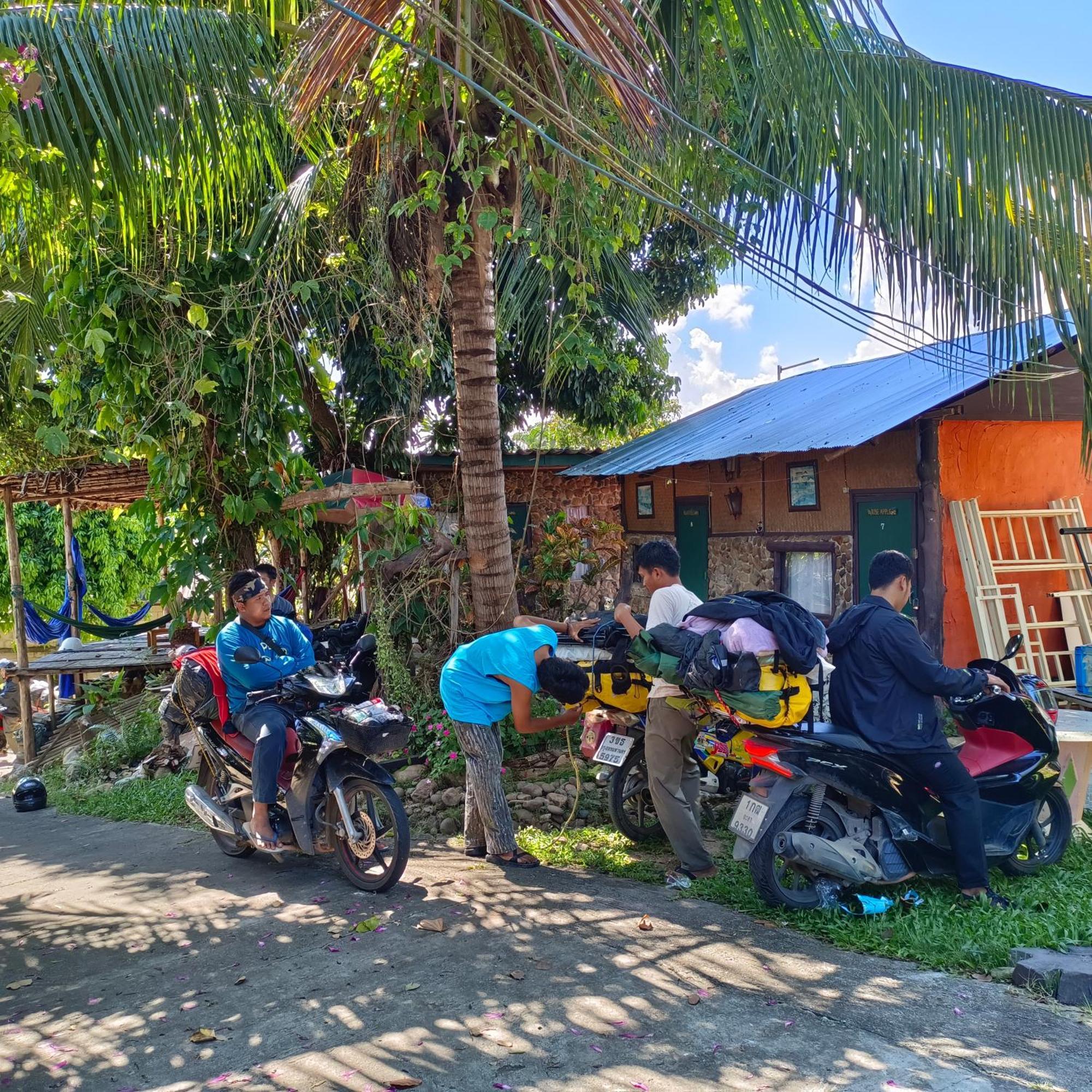 Sunny Tayai Hostel Pai Exterior foto